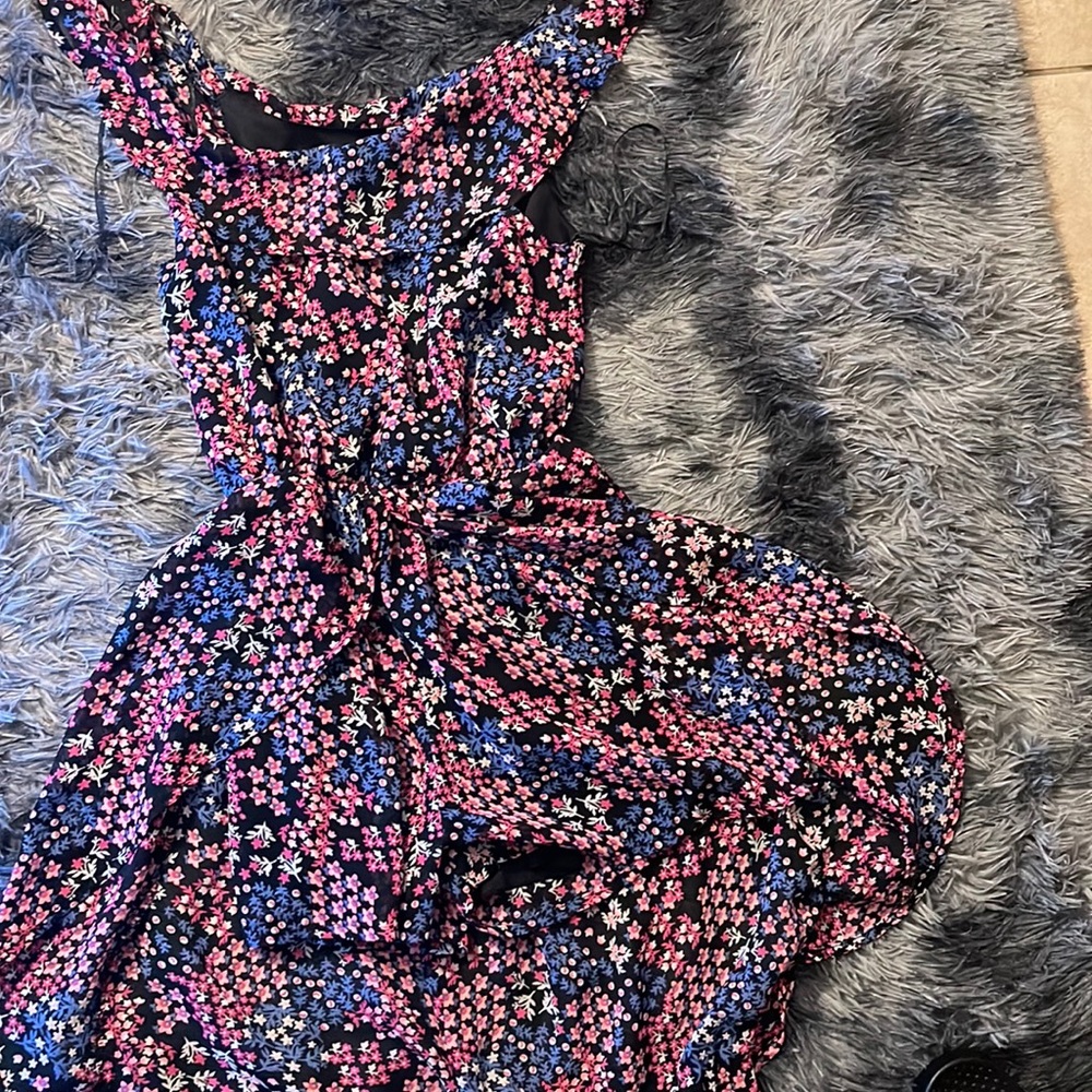 Very cute summer dress it a dress skirt and shorts very good condition size 12
